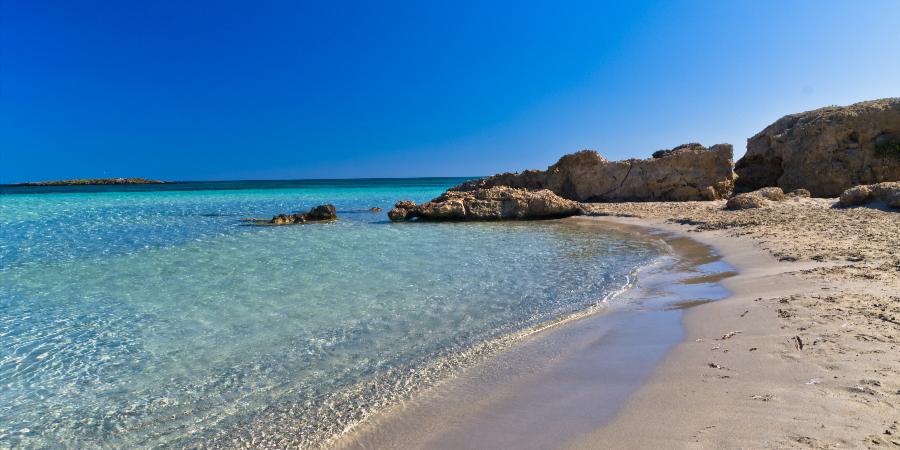 La spiaggia dell'isola di Elafonissos